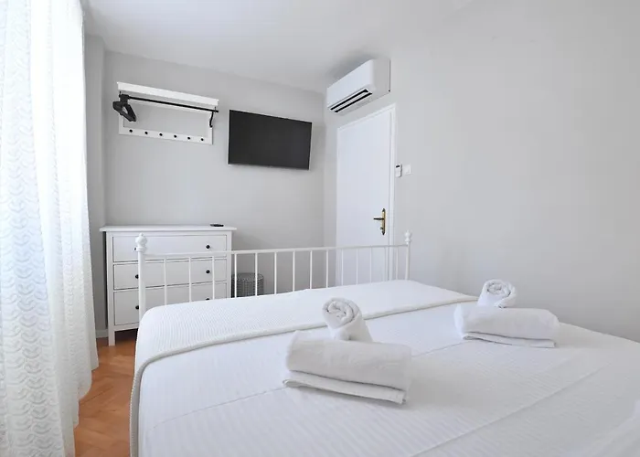 Ton, Old Town Apartman *